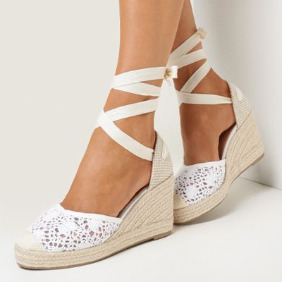 Espadryle damskie na lato born2be ze sklepu: born2be.pl w kategorii: Espadryle damskie - zdjęcie 054DCF2-170-2564_124345