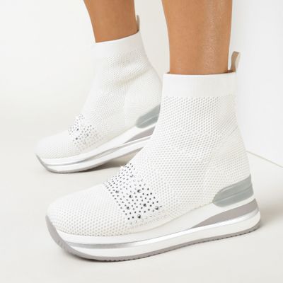 Buty sportowe damskie na wiosnę born2be ze sklepu: born2be.pl w kategorii: Buty sportowe damskie - zdjęcie 054DCF2-170-2564_204865