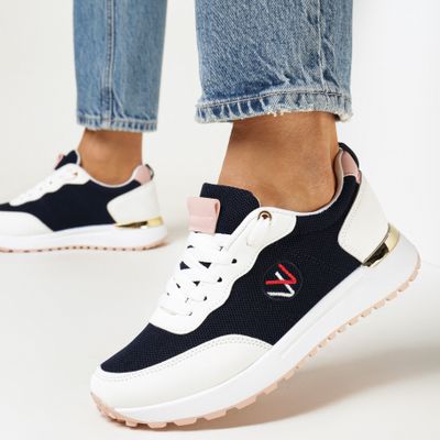 Buty sportowe damskie na wiosnę born2be ze sklepu: born2be.pl w kategorii: Buty sportowe damskie - zdjęcie 054DCF2-170-2564_225861
