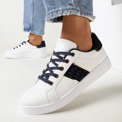 Buty sportowe damskie na wiosnę born2be ze sklepu: born2be.pl w kategorii: Buty sportowe damskie - zdjęcie 054DCF2-170-2564_237196