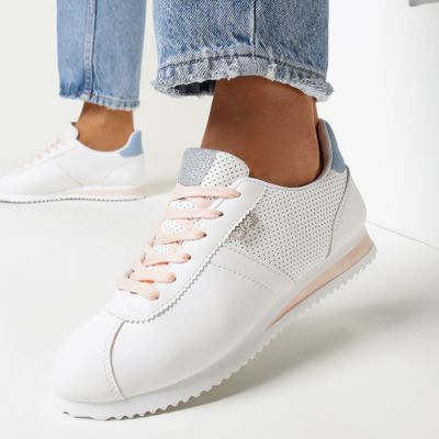 Buty sportowe damskie na wiosnę born2be ze sklepu: born2be.pl w kategorii: Buty sportowe damskie - zdjęcie 054DCF2-170-2564_243920