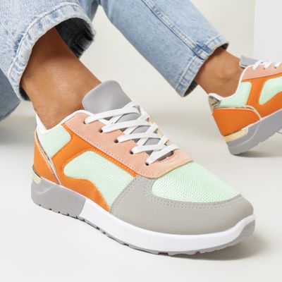 Buty sportowe damskie wiosenne born2be ze sklepu: born2be.pl w kategorii: Buty sportowe damskie - zdjęcie 054DCF2-170-2564_253996