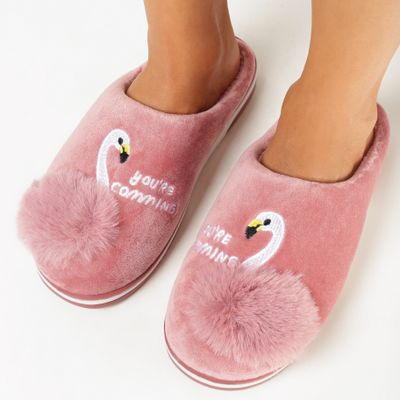 Kapcie damskie na zimę born2be ze sklepu: born2be.pl w kategorii: Kapcie damskie - zdjęcie 054DCF2-170-2564_276427