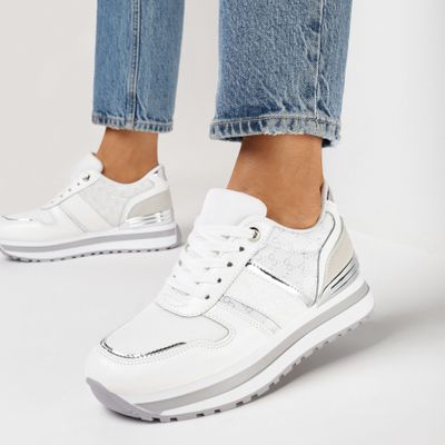 born2be - Buty sportowe damskie na wiosnę ze sklepu: born2be.pl w kategorii: Buty sportowe damskie - zdjęcie 054DCF2-170-2564_291861