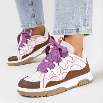 Buty sportowe damskie na wiosnę born2be ze sklepu: born2be.pl w kategorii: Buty sportowe damskie - zdjęcie 054DCF2-170-2564_292196