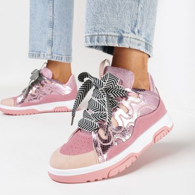 Buty sportowe damskie na wiosnę born2be ze sklepu: born2be.pl w kategorii: Buty sportowe damskie - zdjęcie 054DCF2-170-2564_292202