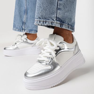 Buty sportowe damskie wiosenne born2be ze sklepu: born2be.pl w kategorii: Buty sportowe damskie - zdjęcie 054DCF2-170-2564_293878