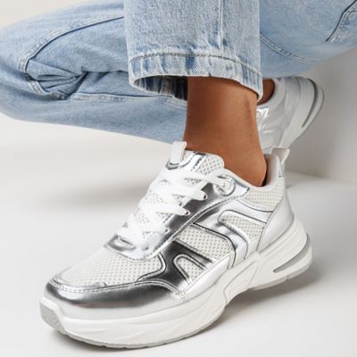 Buty sportowe damskie wiosenne born2be ze sklepu: born2be.pl w kategorii: Buty sportowe damskie - zdjęcie 054DCF2-170-2564_294615