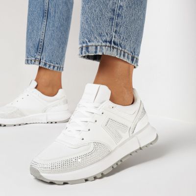 Buty sportowe damskie wiosenne born2be ze sklepu: born2be.pl w kategorii: Buty sportowe damskie - zdjęcie 054DCF2-170-2564_294708