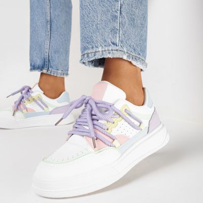 born2be - Buty sportowe damskie na wiosnę ze sklepu: born2be.pl w kategorii: Buty sportowe damskie - zdjęcie 054DCF2-170-2564_296222