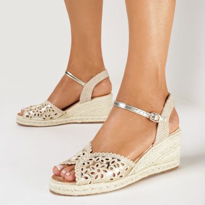 Espadryle damskie na wiosnę born2be ze sklepu: born2be.pl w kategorii: Espadryle damskie - zdjęcie 054DCF2-170-2564_296235