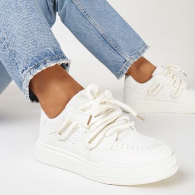 born2be - Buty sportowe damskie na wiosnę ze sklepu: born2be.pl w kategorii: Buty sportowe damskie - zdjęcie 054DCF2-170-2564_296236