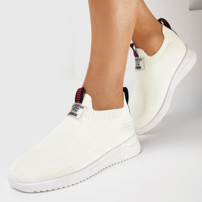 Buty sportowe damskie na wiosnę born2be ze sklepu: born2be.pl w kategorii: Buty sportowe damskie - zdjęcie 054DCF2-170-2564_297104