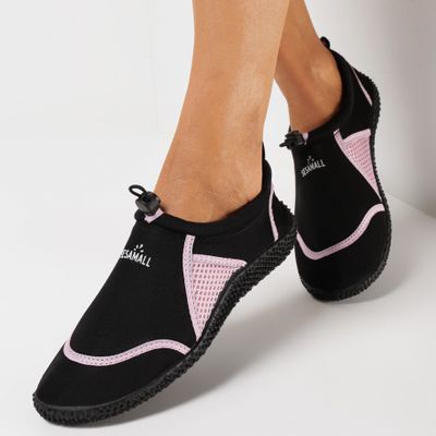 Buty sportowe damskie jesienne born2be ze sklepu: born2be.pl w kategorii: Buty sportowe damskie - zdjęcie 054DCF2-170-2564_298673