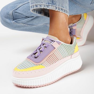 Buty sportowe damskie wiosenne born2be ze sklepu: born2be.pl w kategorii: Buty sportowe damskie - zdjęcie 054DCF2-170-2564_300120