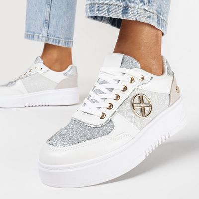 born2be - Buty sportowe damskie na wiosnę ze sklepu: born2be.pl w kategorii: Buty sportowe damskie - zdjęcie 054DCF2-170-2564_300855