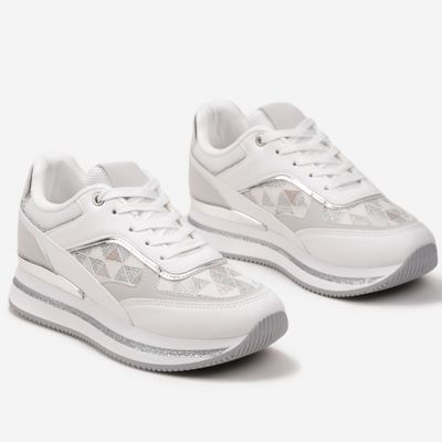Buty sportowe damskie wiosenne born2be ze sklepu: born2be.pl w kategorii: Buty sportowe damskie - zdjęcie 054DCF2-170-2564_304059