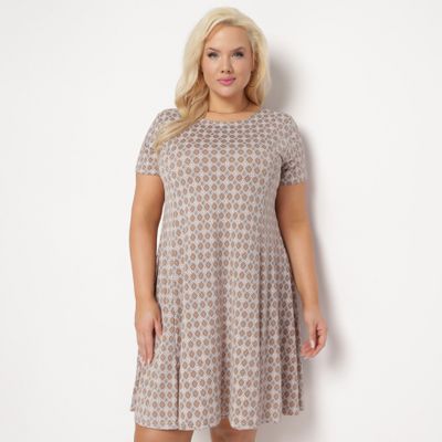 Sukienka oversize born2be ze sklepu: born2be.pl w kategorii: Sukienki - zdjęcie 054DCF2-170-2564_304155