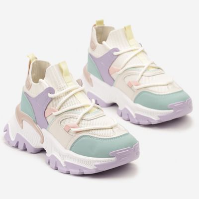 born2be - Buty sportowe damskie na wiosnę ze sklepu: born2be.pl w kategorii: Buty sportowe damskie - zdjęcie 054DCF2-170-2564_315392