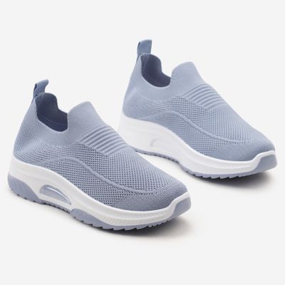 Buty sportowe damskie na wiosnę born2be ze sklepu: born2be.pl w kategorii: Buty sportowe damskie - zdjęcie 054DCF2-170-2564_322456