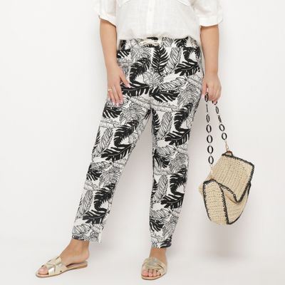 Spodnie damskie na wiosnę born2be ze sklepu: born2be.pl w kategorii: Spodnie damskie - zdjęcie 054DCF2-170-2564_326328