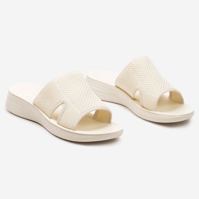 Klapki damskie casual born2be ze sklepu: born2be.pl w kategorii: Klapki damskie - zdjęcie 054DCF2-170-2564_328219