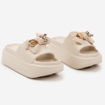 Klapki damskie na wiosnę born2be ze sklepu: born2be.pl w kategorii: Klapki damskie - zdjęcie 054DCF2-170-2564_335663