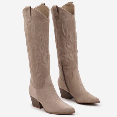 Kozaki damskie na wiosnę born2be ze sklepu: born2be.pl w kategorii: Kozaki damskie - zdjęcie 054DCF2-170-2564_343617