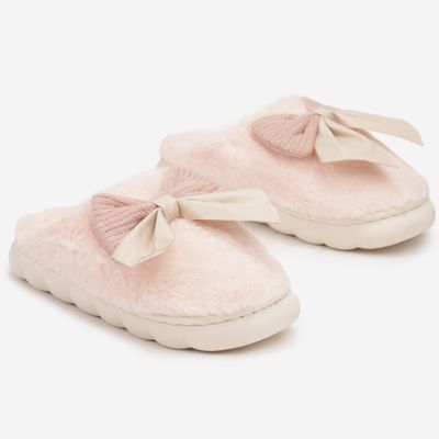 Kapcie damskie na zimę born2be ze sklepu: born2be.pl w kategorii: Kapcie damskie - zdjęcie 054DCF2-170-2564_345403