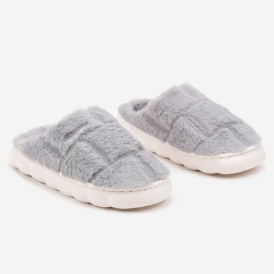 Kapcie damskie na zimę born2be ze sklepu: born2be.pl w kategorii: Kapcie damskie - zdjęcie 054DCF2-170-2564_345412
