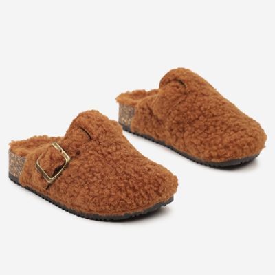 Kapcie męskie na zimę born2be ze sklepu: born2be.pl w kategorii: Kapcie męskie - zdjęcie 054DCF2-170-2564_359200