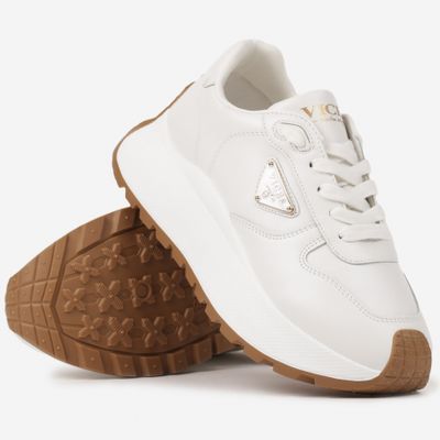 Buty sportowe damskie na wiosnę born2be ze sklepu: born2be.pl w kategorii: Buty sportowe damskie - zdjęcie 054DCF2-170-2564_364909