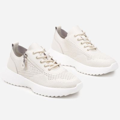Buty sportowe damskie born2be ze sklepu: born2be.pl w kategorii: Buty sportowe damskie - zdjęcie 054DCF2-170-2564_367014