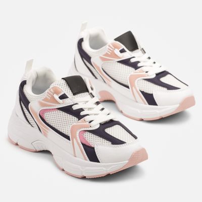 Buty sportowe damskie na wiosnę born2be ze sklepu: born2be.pl w kategorii: Buty sportowe damskie - zdjęcie 054DCF2-170-2564_367721