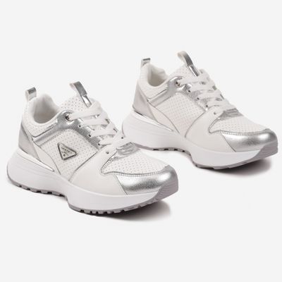 Buty sportowe damskie wiosenne born2be ze sklepu: born2be.pl w kategorii: Buty sportowe damskie - zdjęcie 054DCF2-170-2564_368791
