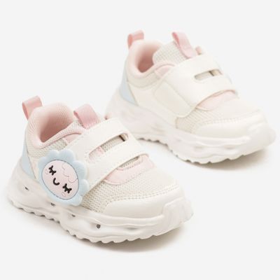 Buty sportowe dziecięce na wiosnę born2be ze sklepu: born2be.pl w kategorii: Buty sportowe dziecięce - zdjęcie 054DCF2-170-2564_371880