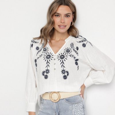 Bluzka damska casual born2be ze sklepu: born2be.pl w kategorii: Bluzki damskie - zdjęcie 054DCF2-170-2564_371936