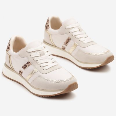 Buty sportowe damskie na wiosnę born2be ze sklepu: born2be.pl w kategorii: Buty sportowe damskie - zdjęcie 054DCF2-170-2564_373610