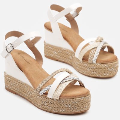 Espadryle damskie na wiosnę born2be ze sklepu: born2be.pl w kategorii: Espadryle damskie - zdjęcie 054DCF2-170-2564_374135