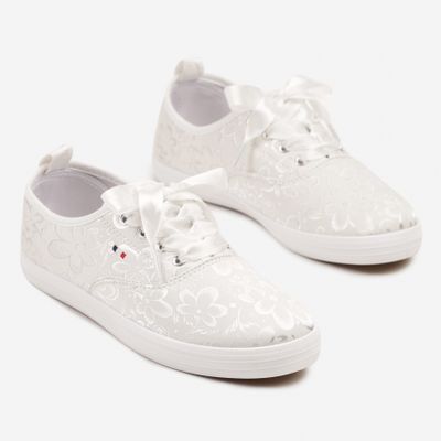 Trampki damskie na wiosnę born2be ze sklepu: born2be.pl w kategorii: Trampki damskie - zdjęcie 054DCF2-170-2564_375424