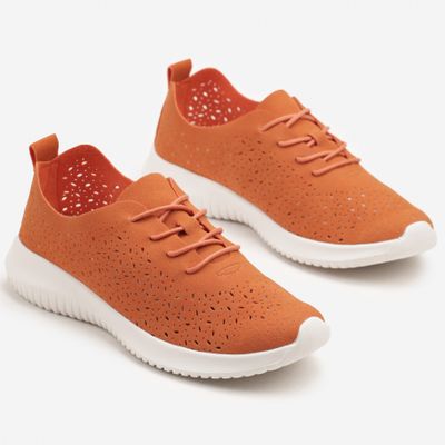 Buty sportowe damskie na wiosnę born2be ze sklepu: born2be.pl w kategorii: Buty sportowe damskie - zdjęcie 054DCF2-170-2564_380339