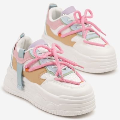 Buty sportowe damskie na wiosnę born2be ze sklepu: born2be.pl w kategorii: Buty sportowe damskie - zdjęcie 054DCF2-170-2564_381238