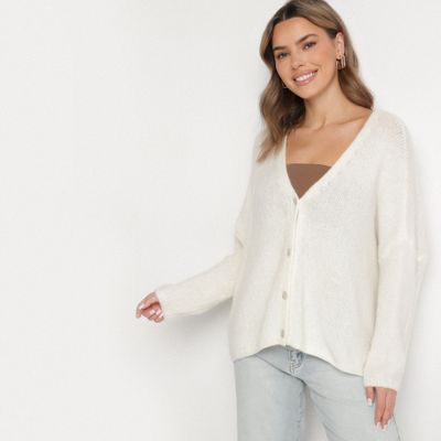 Sweter damski casual na zimę born2be ze sklepu: born2be.pl w kategorii: Swetry damskie - zdjęcie 054DCF2-170-2564_381669