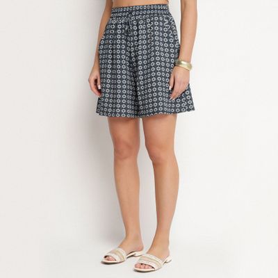 Szorty casual born2be ze sklepu: born2be.pl w kategorii: Szorty - zdjęcie 054DCF2-170-2564_382830