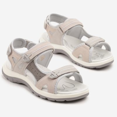 Sandały damskie na wiosnę born2be ze sklepu: born2be.pl w kategorii: Sandały damskie - zdjęcie 054DCF2-170-2564_384861