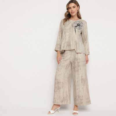 Komplet casual born2be ze sklepu: born2be.pl w kategorii: Komplety i garnitury damskie - zdjęcie 054DCF2-170-2564_385705
