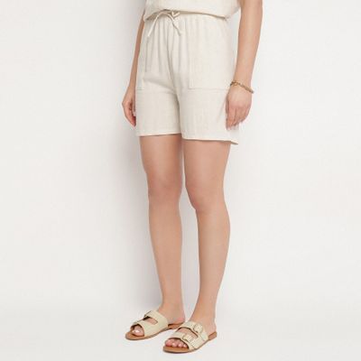 Szorty casual born2be ze sklepu: born2be.pl w kategorii: Szorty - zdjęcie 054DCF2-170-2564_393193