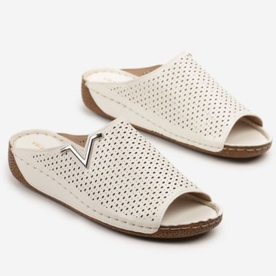 Klapki damskie na lato born2be ze sklepu: born2be.pl w kategorii: Klapki damskie - zdjęcie 054DCF2-170-2564_393344