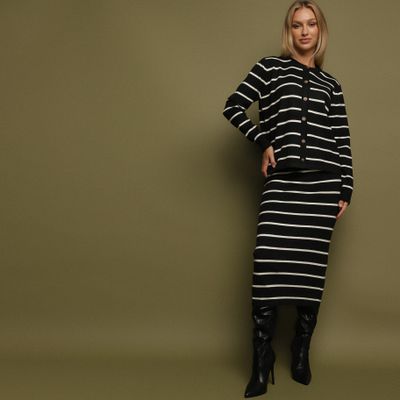 Komplet casual born2be ze sklepu: born2be.pl w kategorii: Komplety i garnitury damskie - zdjęcie 054DCF2-170-2564_399056