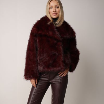 Futro damskie wiosenne casual born2be ze sklepu: born2be.pl w kategorii: Futra damskie - zdjęcie 054DCF2-170-2564_402242